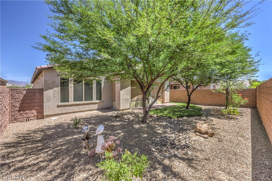 3633 Greenbriar Bluff Avenue North Las Vegas NV 89081
