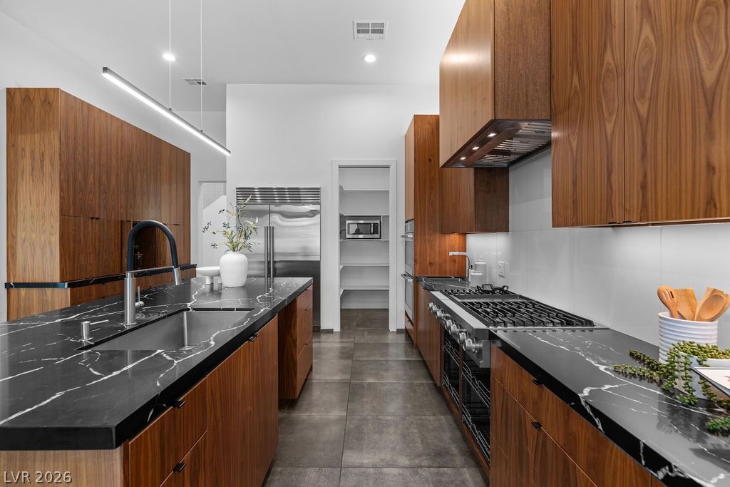 628 Edgebrook Drive Las Vegas NV 89145