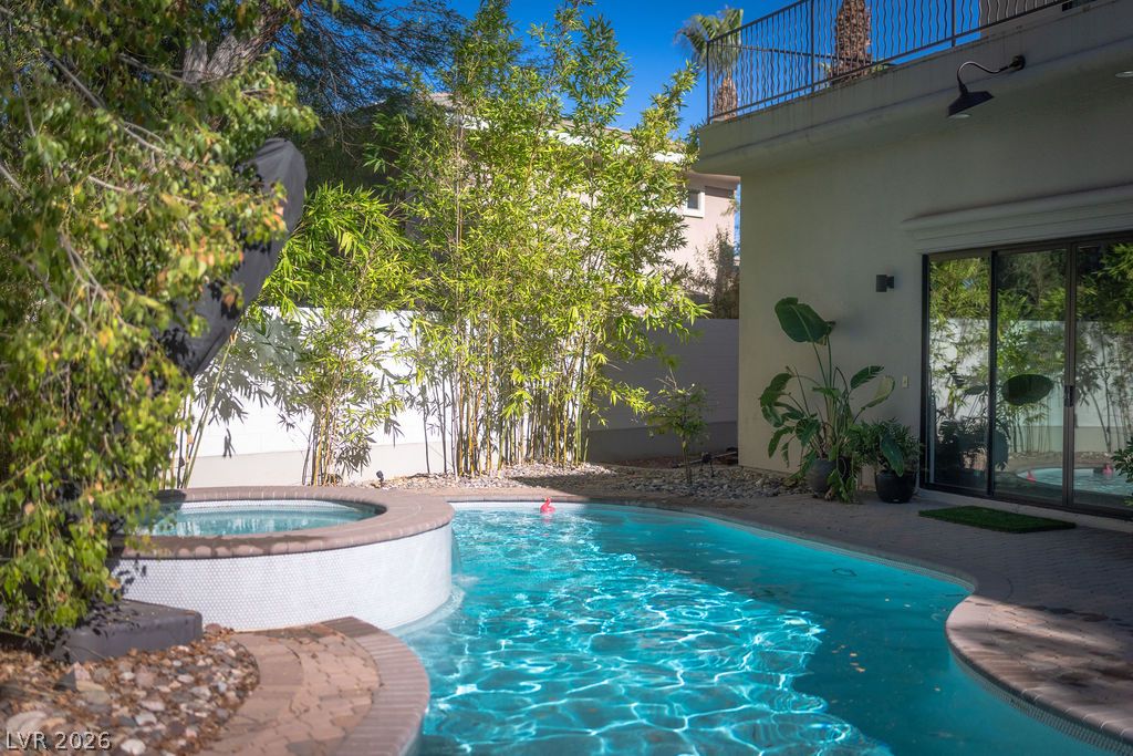 628 Edgebrook Drive Las Vegas NV 89145