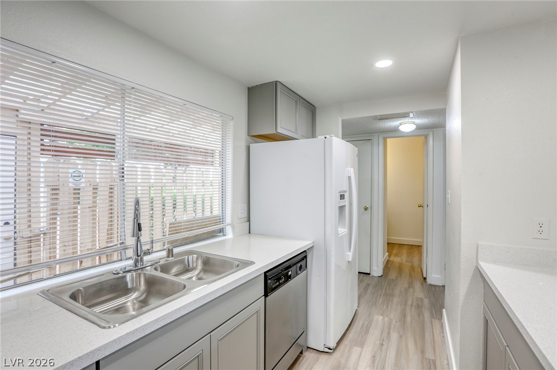4770 Topaz Street 14 Las Vegas NV 89121