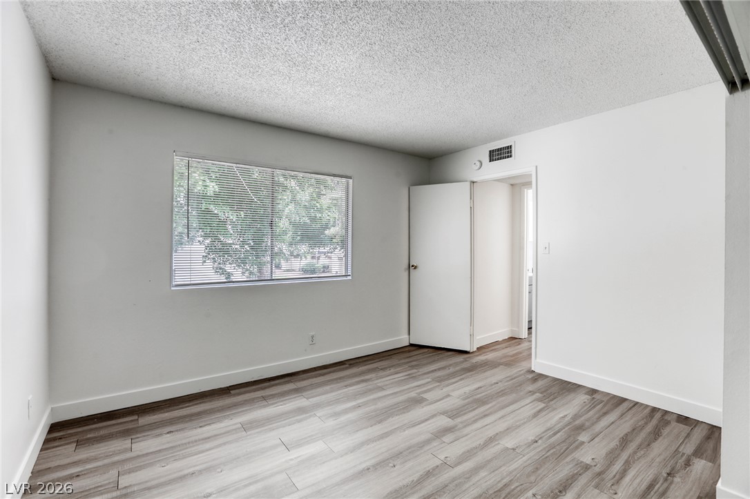 4770 Topaz Street 14 Las Vegas NV 89121