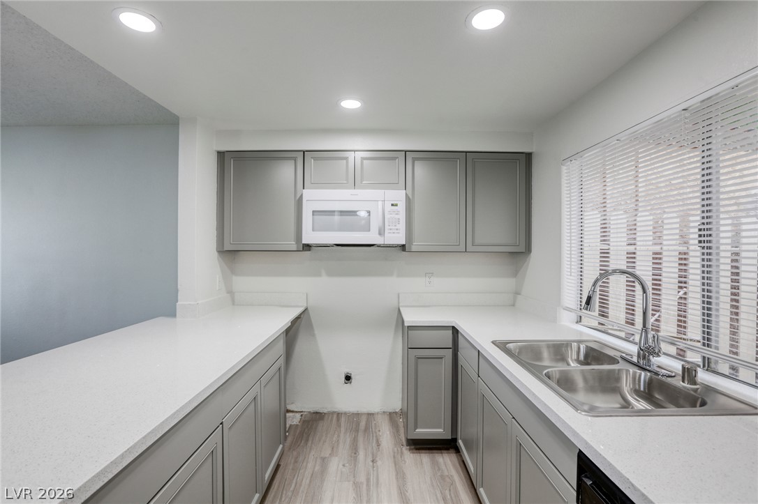 4770 Topaz Street 14 Las Vegas NV 89121