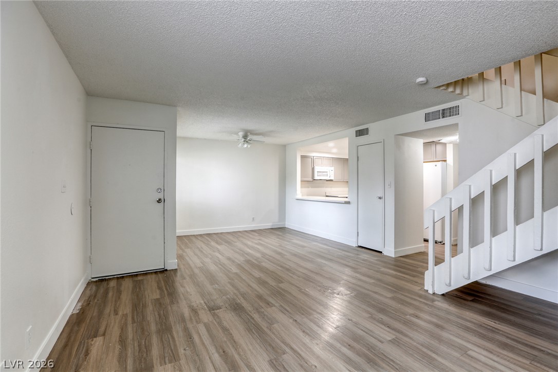 4770 Topaz Street 14 Las Vegas NV 89121
