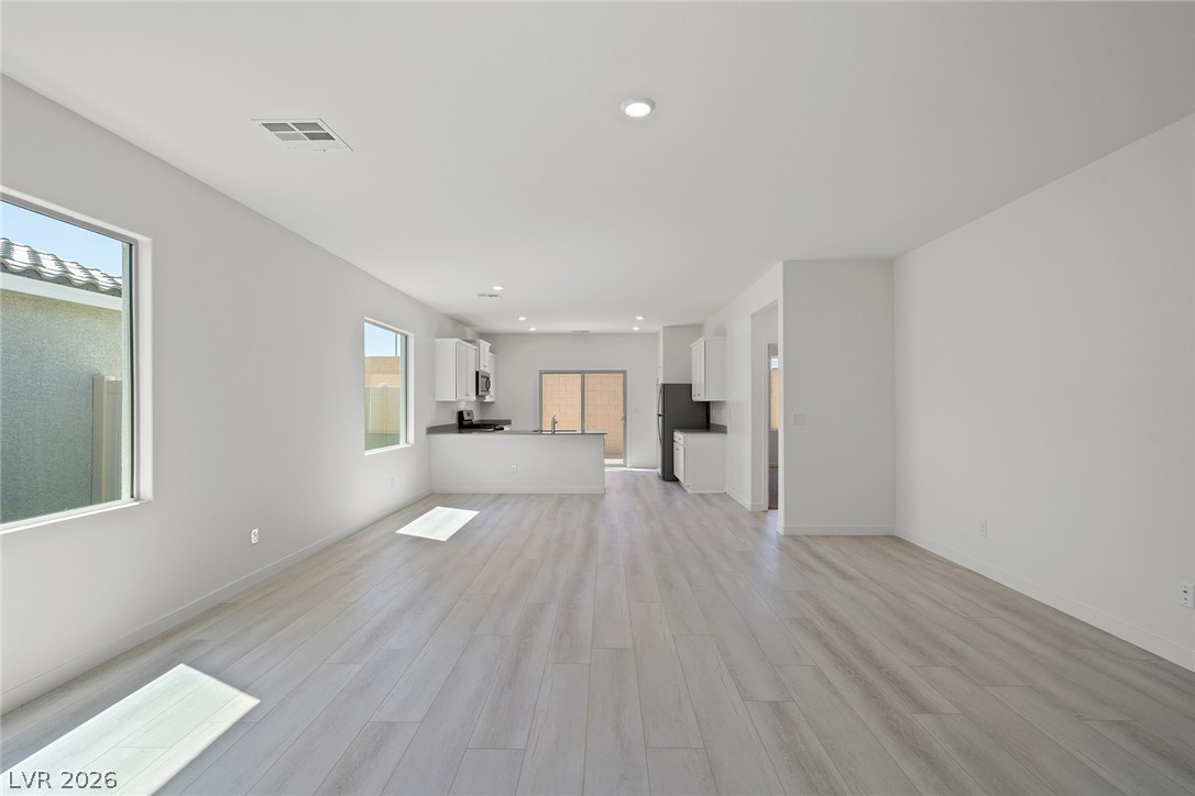 6745 Magnolia River Avenue Las Vegas NV 89156