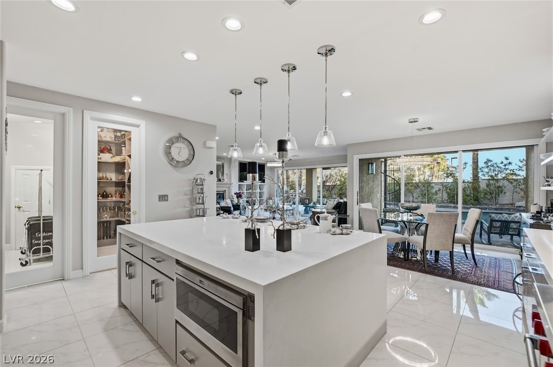10721 Capesthorne Way Las Vegas NV 89135
