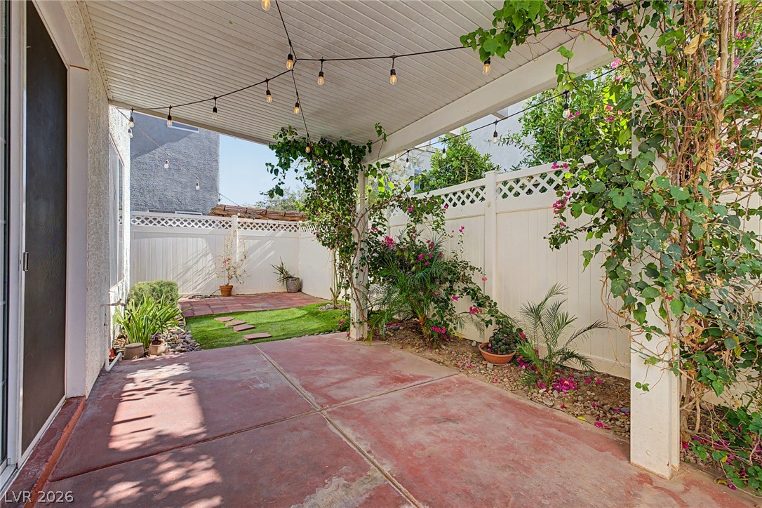 6271 Carson Hills Avenue Las Vegas NV 89139
