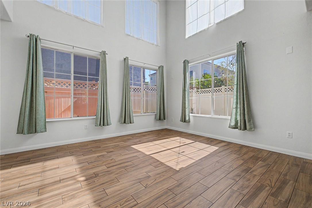 6271 Carson Hills Avenue Las Vegas NV 89139
