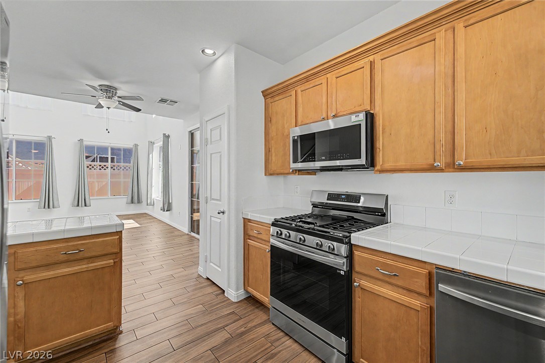 6271 Carson Hills Avenue Las Vegas NV 89139