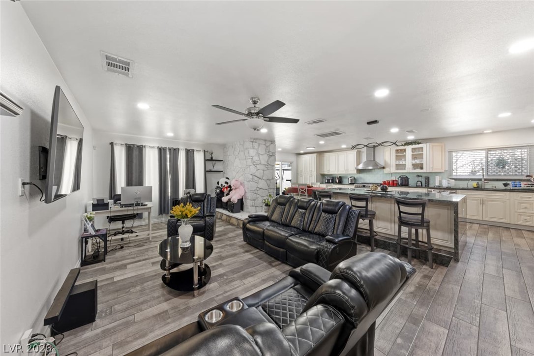 3969 Sorrento Way Las Vegas NV 89121
