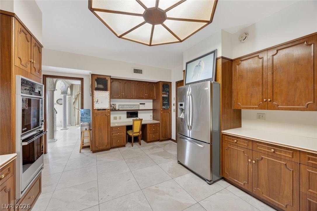 2834 Queens Courtyard Divide Las Vegas NV 89109