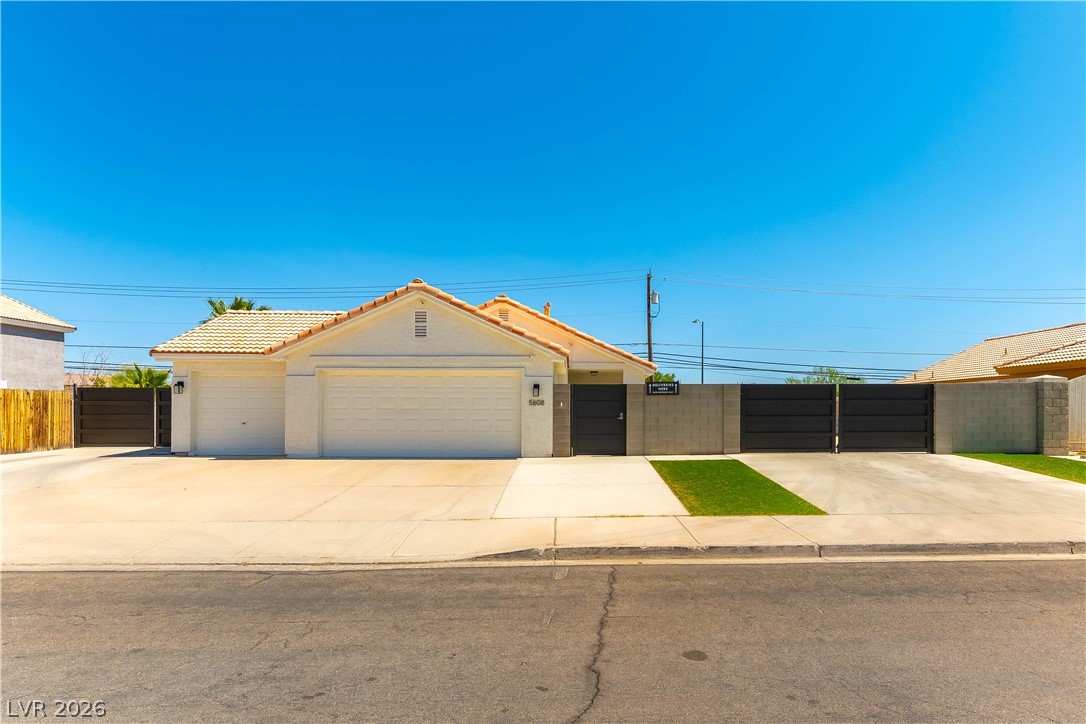 5608 Emperor Way Las Vegas NV 89130