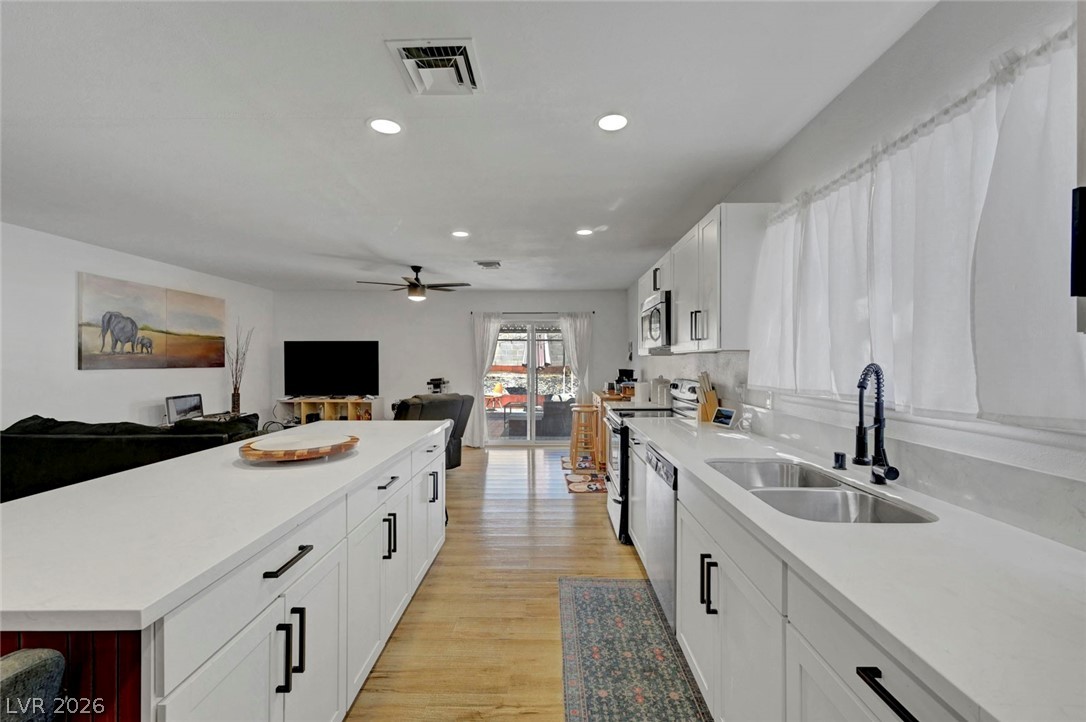 4526 East Viking Road Las Vegas NV 89121
