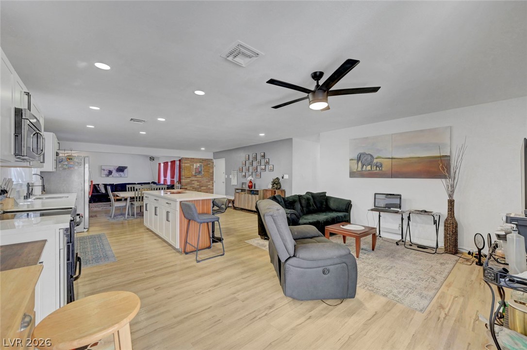 4526 East Viking Road Las Vegas NV 89121