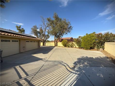 2975 Montessouri Street Las Vegas NV 89117