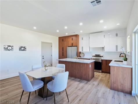 3824 Mount Charleston Pahrump NV 89048