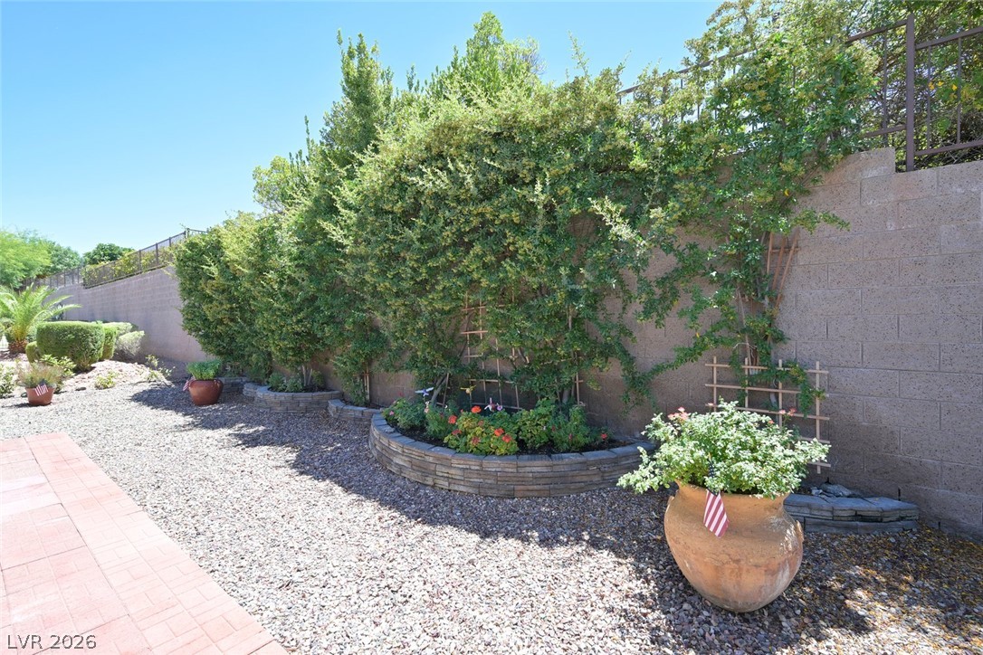2200 Sawtooth Mountain Drive Henderson NV 89044