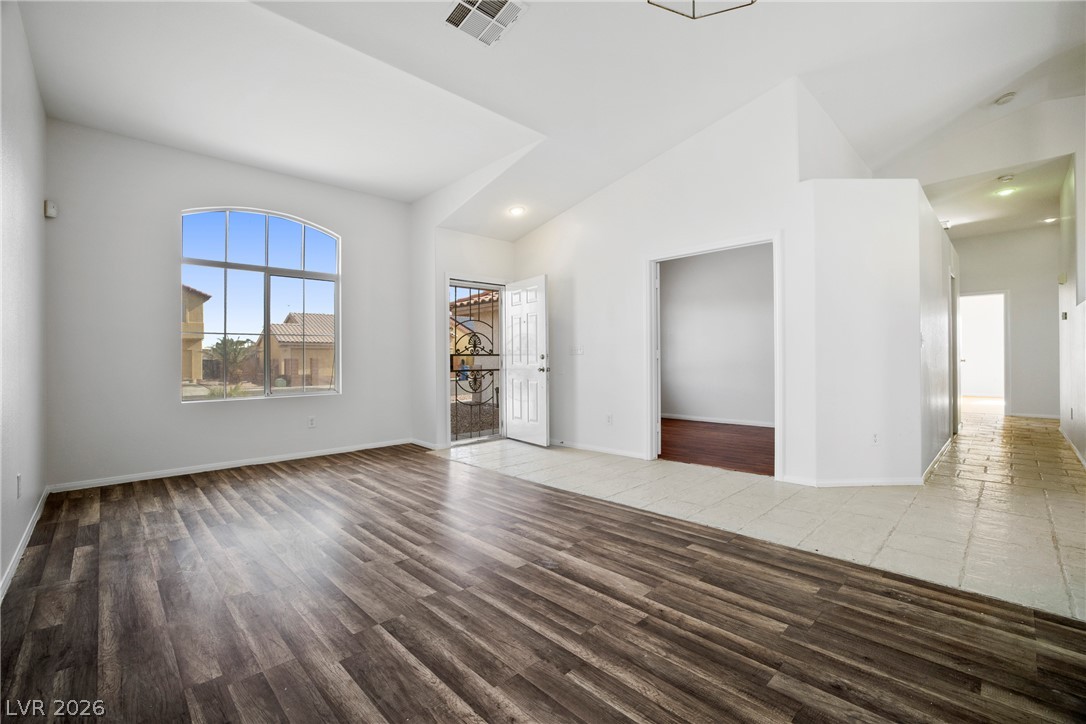 6525 Begonia Bay Avenue Las Vegas NV 89142