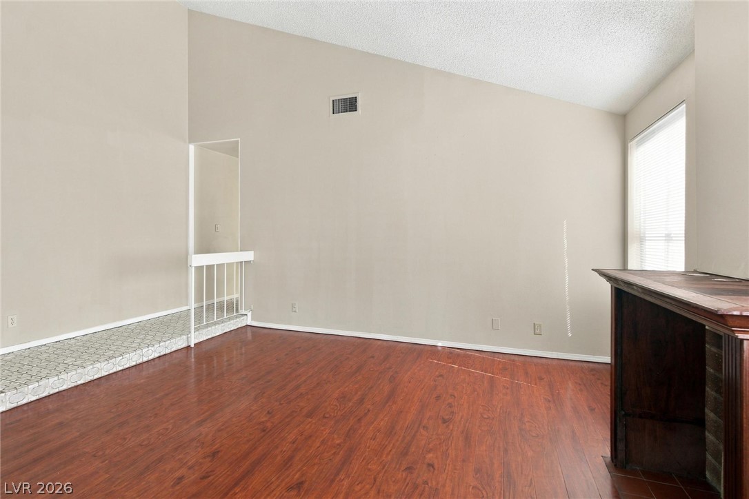 4830 Mountain Valley Road Las Vegas NV 89121