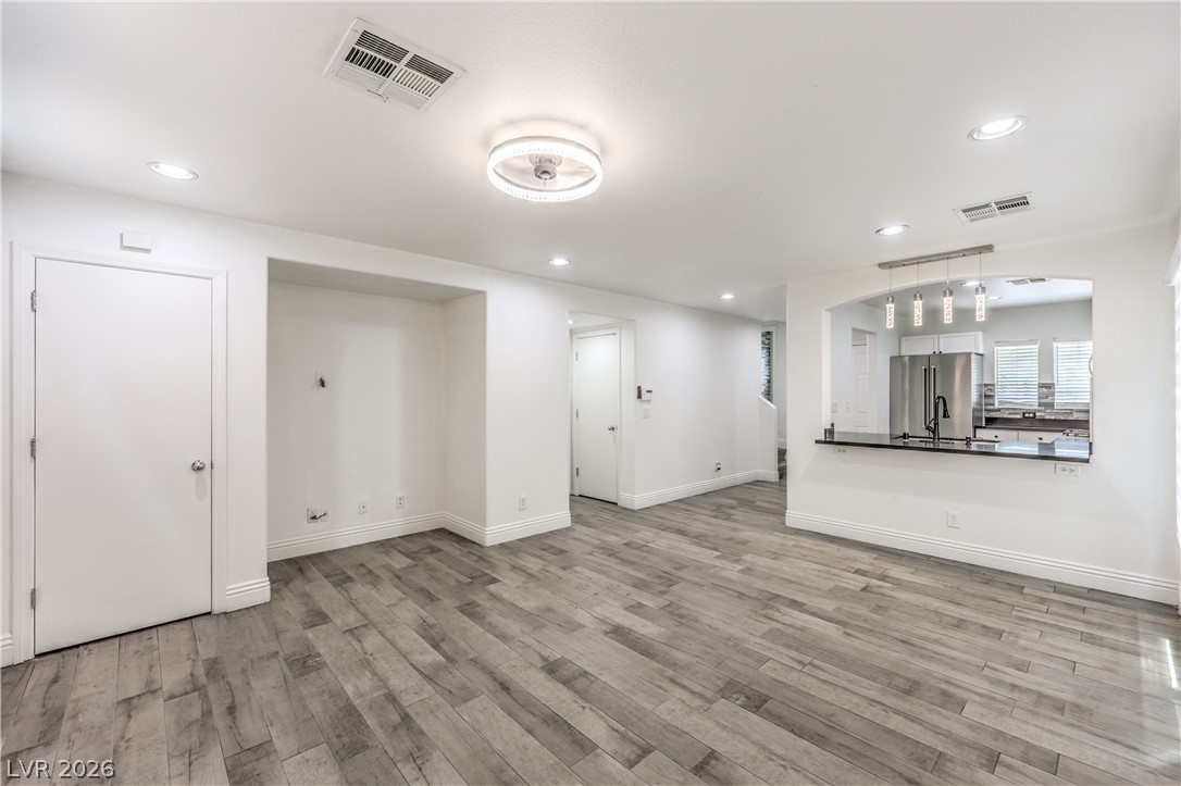 9052 Silk Threads Avenue Las Vegas NV 89149