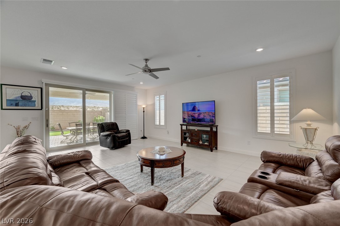 6557 Corsari Ridge Street Las Vegas NV 89166