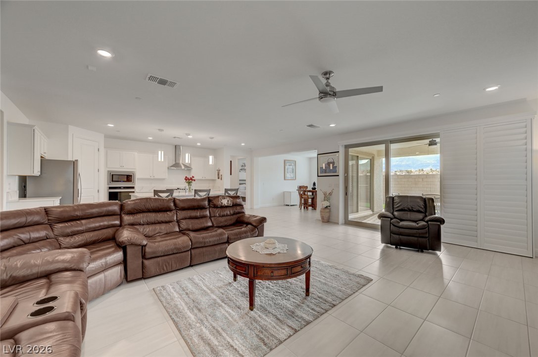 6557 Corsari Ridge Street Las Vegas NV 89166