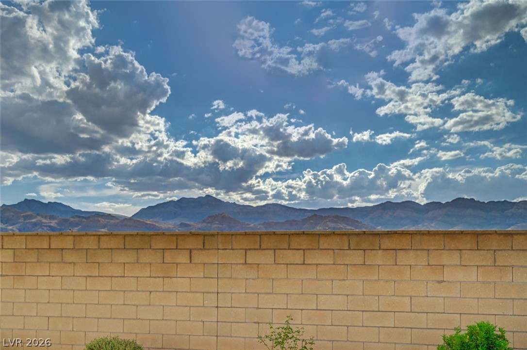 6557 Corsari Ridge Street Las Vegas NV 89166