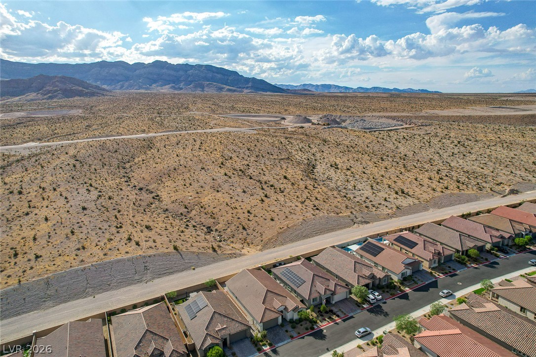 6557 Corsari Ridge Street Las Vegas NV 89166