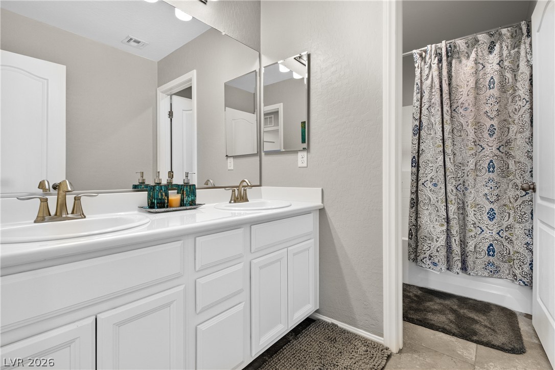 7694 Monomoy Bay Avenue Las Vegas NV 89179