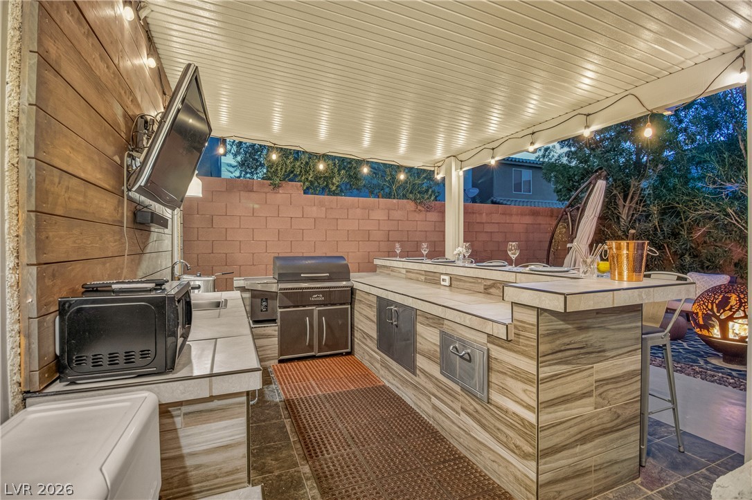 7694 Monomoy Bay Avenue Las Vegas NV 89179