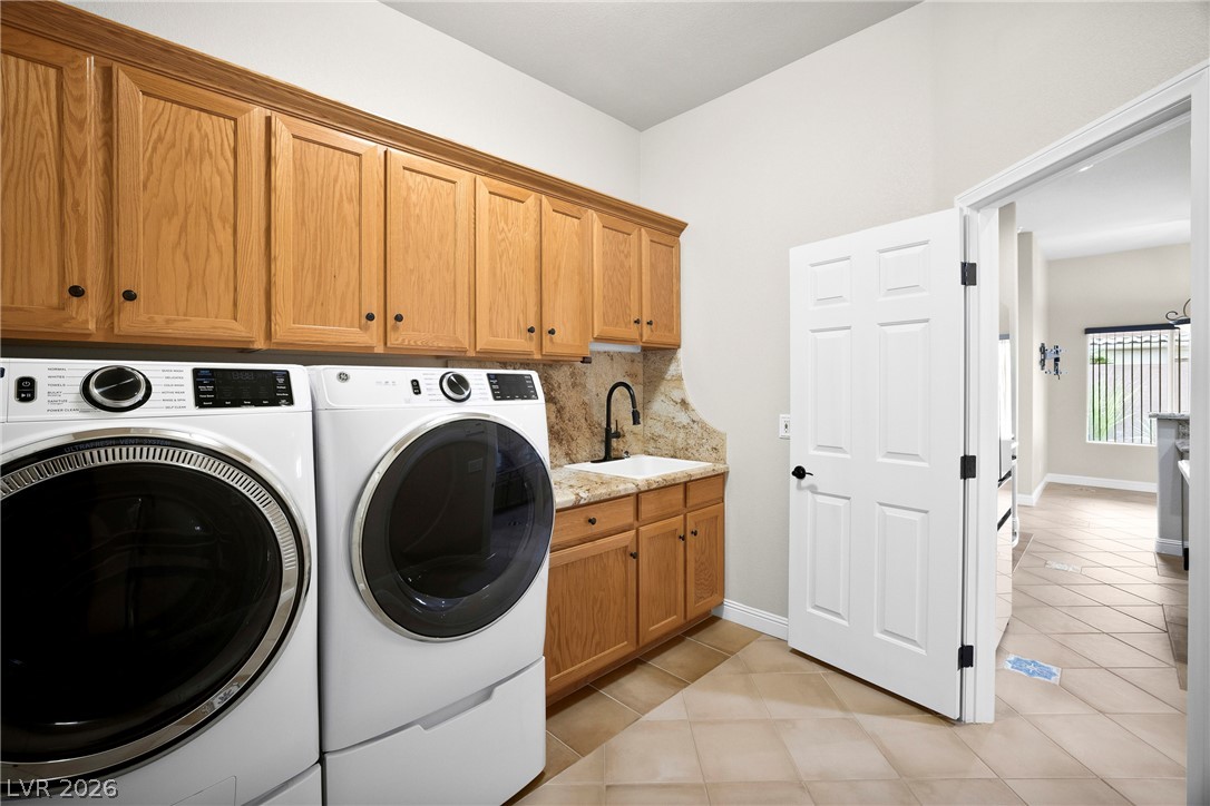 824 Sandsprings Street Henderson NV 89011