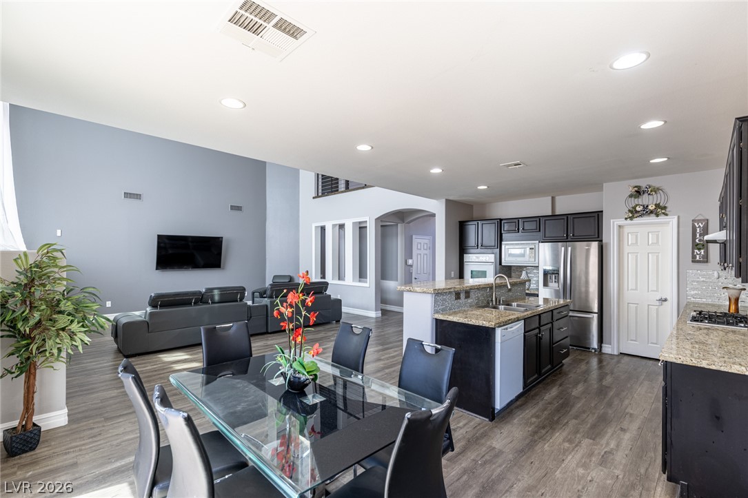 10017 Scenic Walk Avenue Las Vegas NV 89149