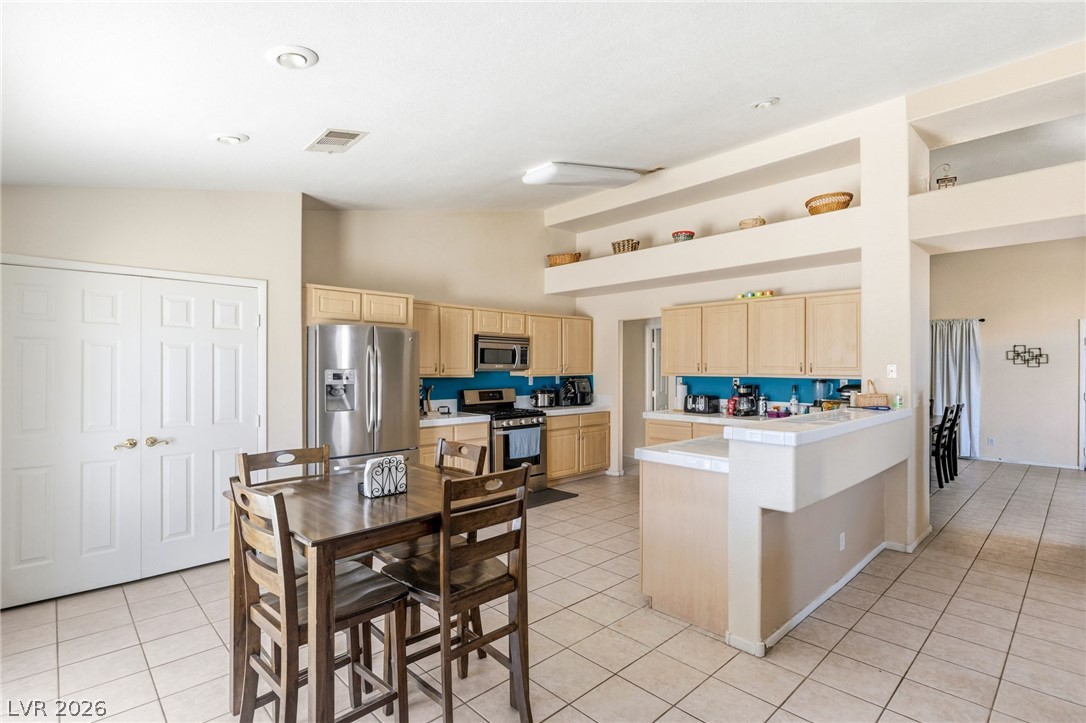 6302 Golden Rain Street North Las Vegas NV 89031