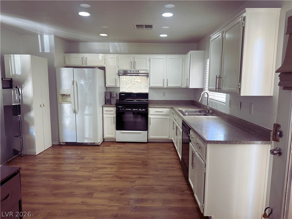5266 Paradise Skies Avenue Las Vegas NV 89156