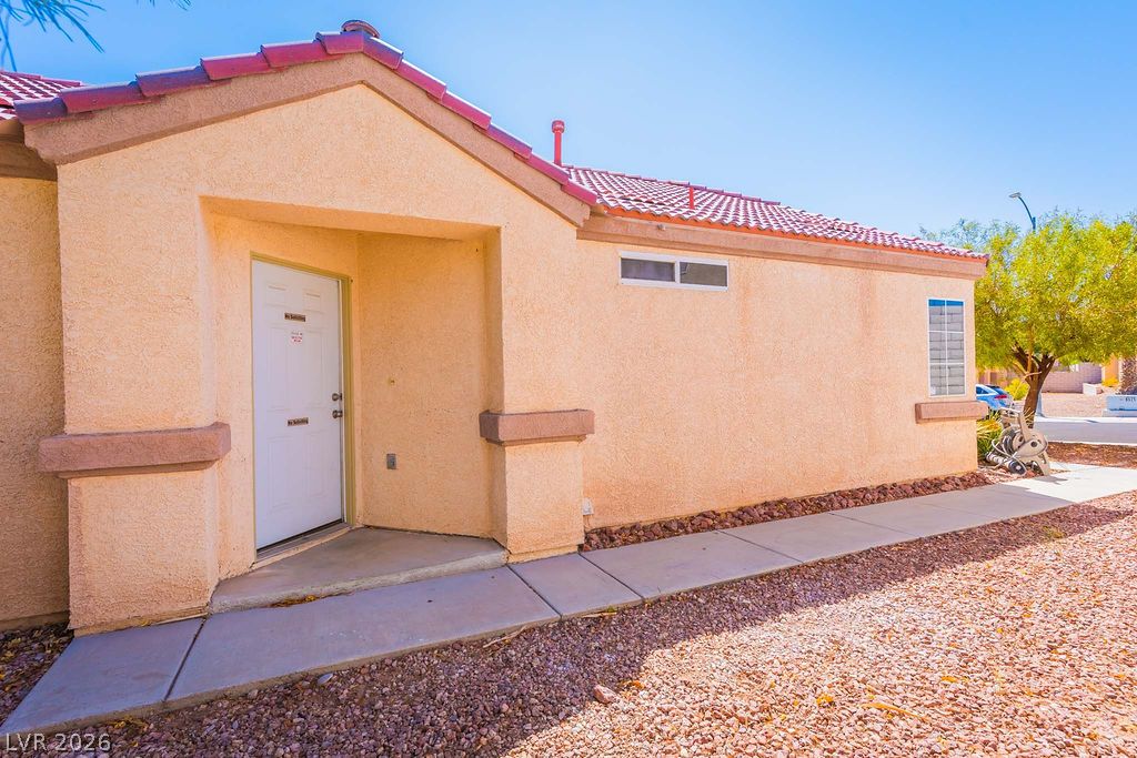 8924 Colorful Pines Avenue Las Vegas NV 89143