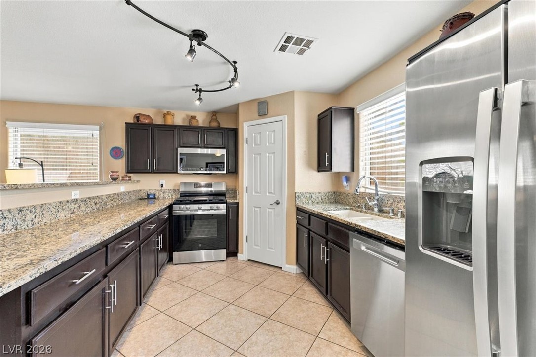 4909 Peaceful Pond Avenue Las Vegas NV 89131