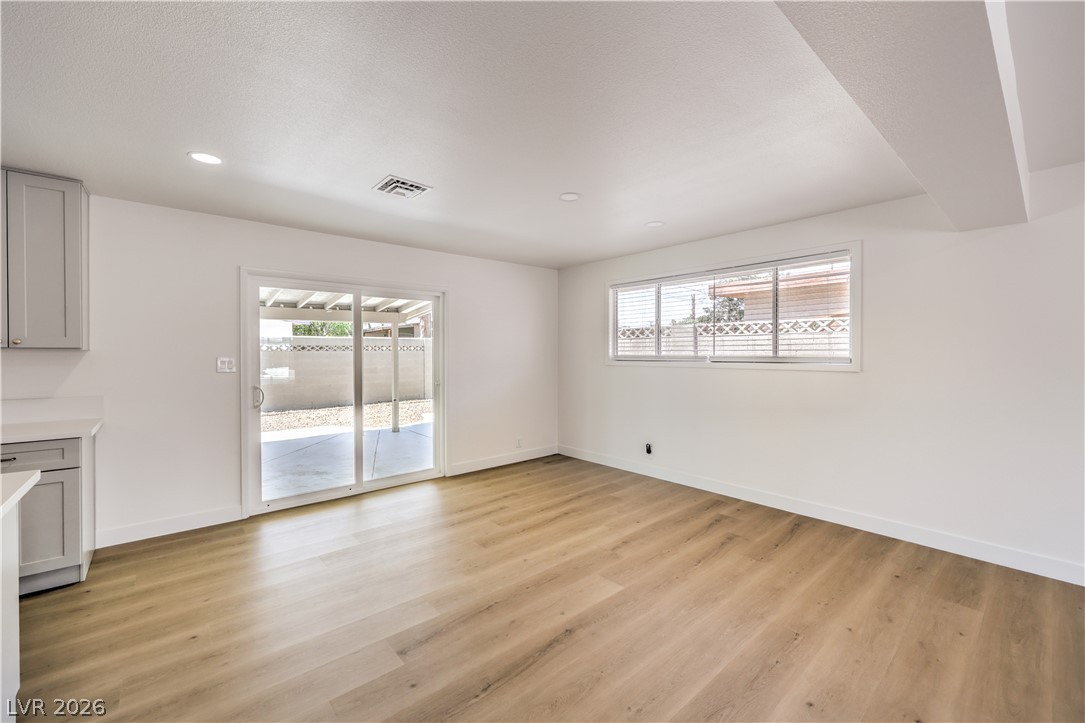 5913 Alta Drive Las Vegas NV 89107