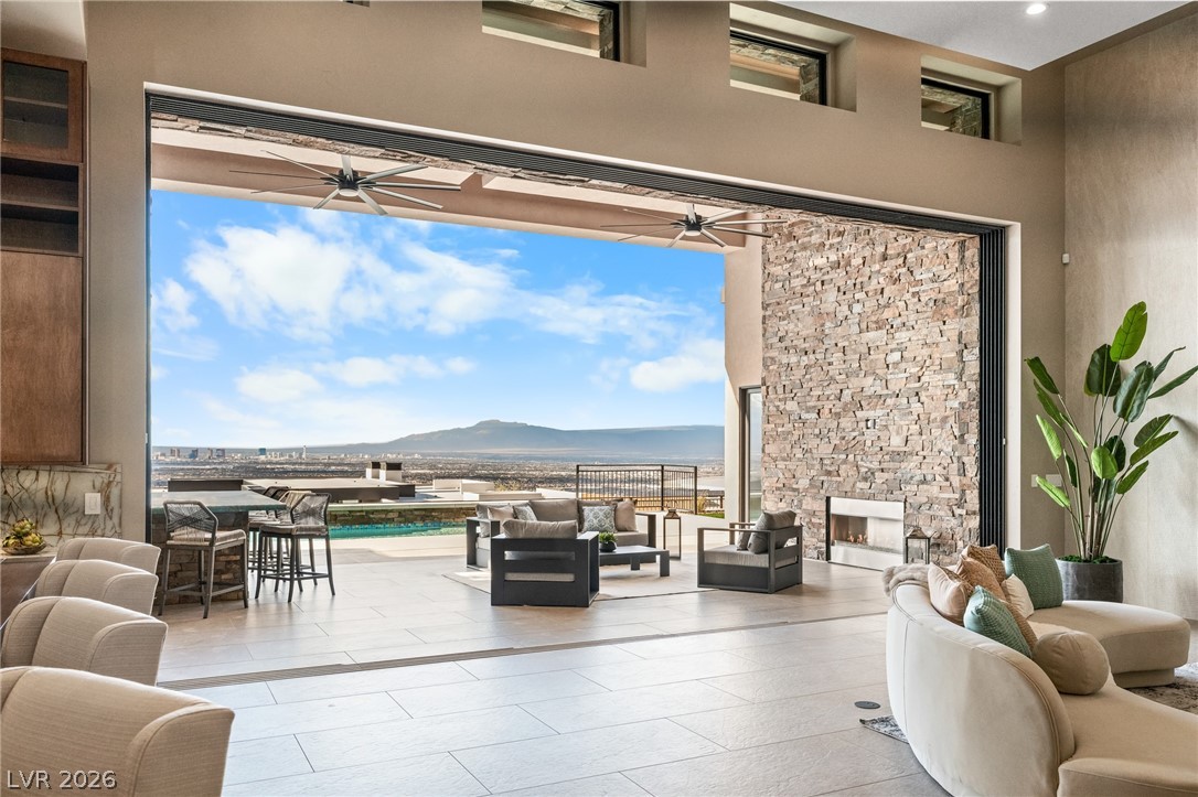 9 Stonecutter Court Henderson NV 89012