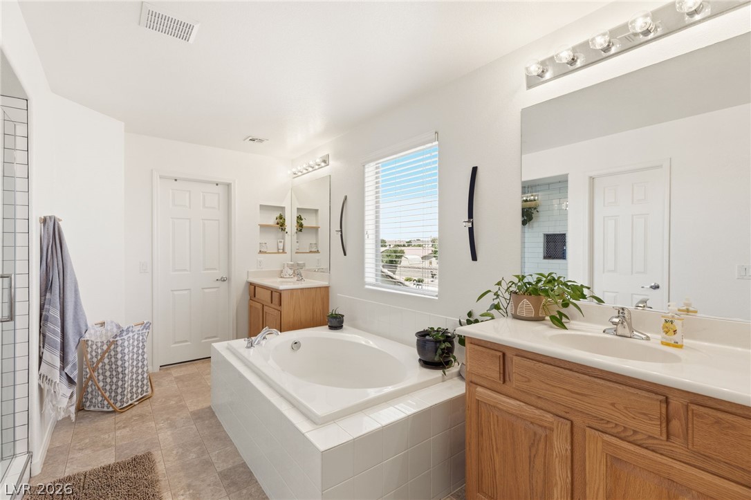 5016 Stone Bay Avenue Las Vegas NV 89131