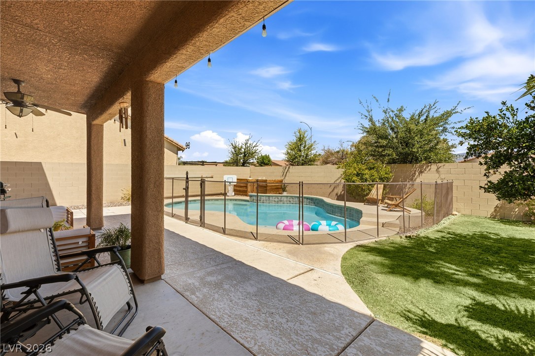 5016 Stone Bay Avenue Las Vegas NV 89131