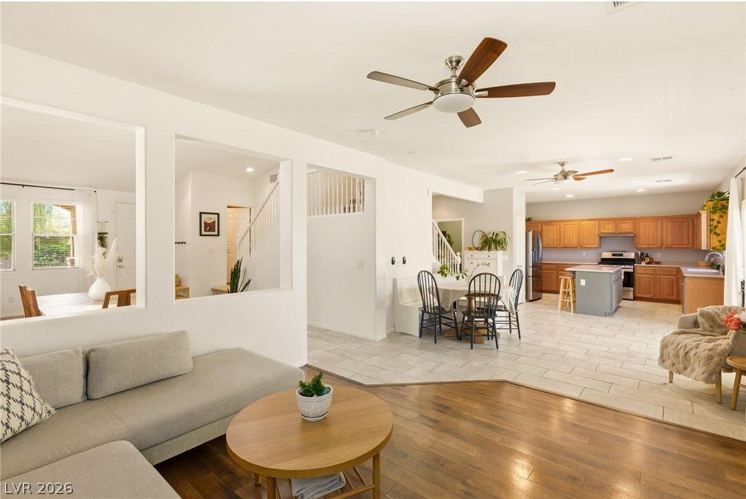 5016 Stone Bay Avenue Las Vegas NV 89131