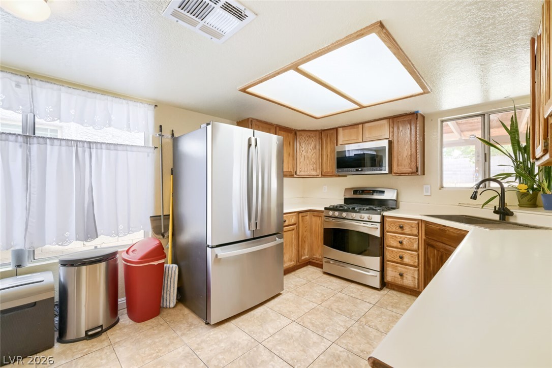 526 Tabony Avenue Henderson NV 89011