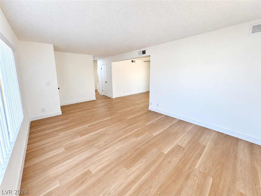 7097 Hillcroft Way Las Vegas NV 89147
