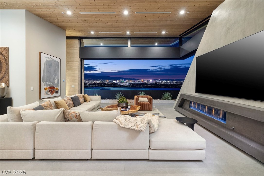 705 Dragon Peak Drive Henderson NV 89012