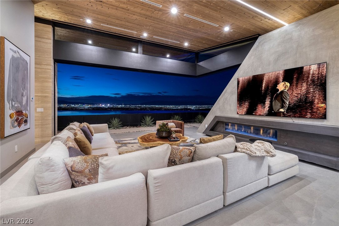 705 Dragon Peak Drive Henderson NV 89012