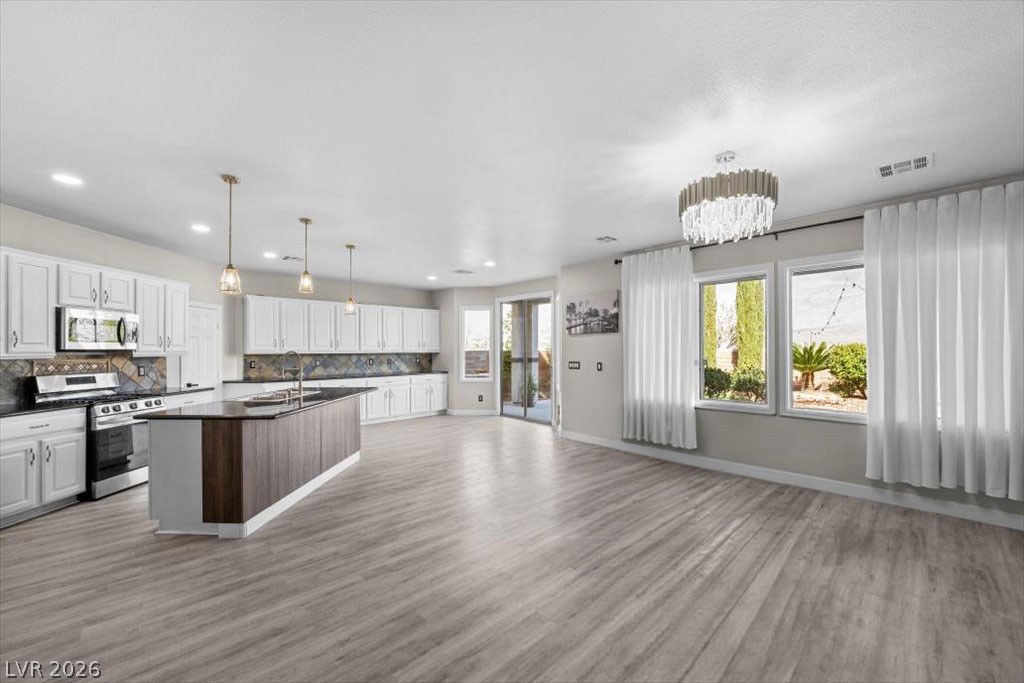 4104 Cathedral Falls Avenue North Las Vegas NV 89085