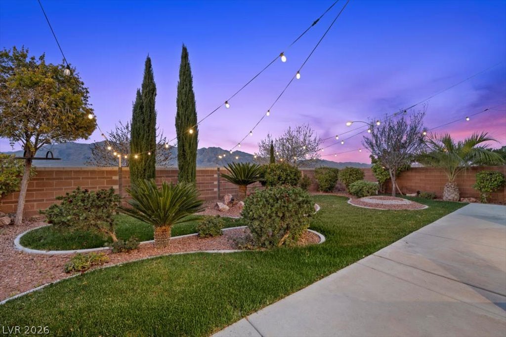 4104 Cathedral Falls Avenue North Las Vegas NV 89085