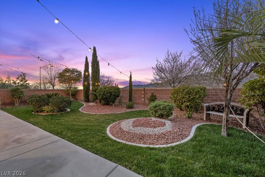 4104 Cathedral Falls Avenue North Las Vegas NV 89085