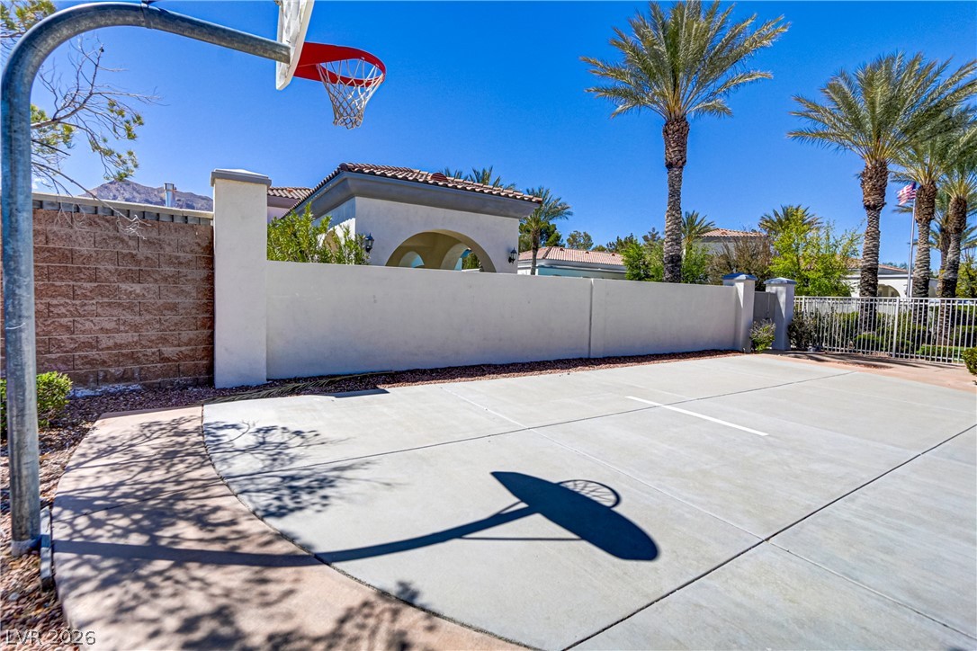 3205 Rainmaker Street Las Vegas NV 89129