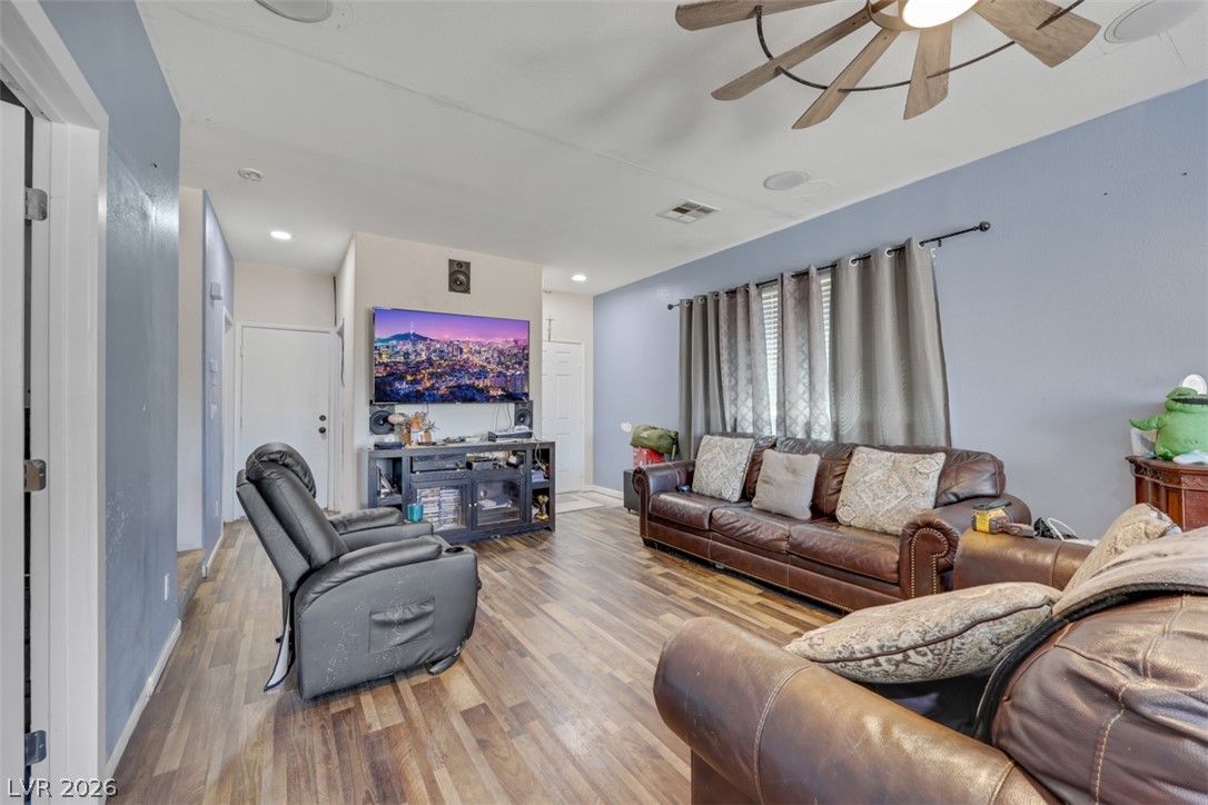 3715 Kit Fox Street Las Vegas NV 89122