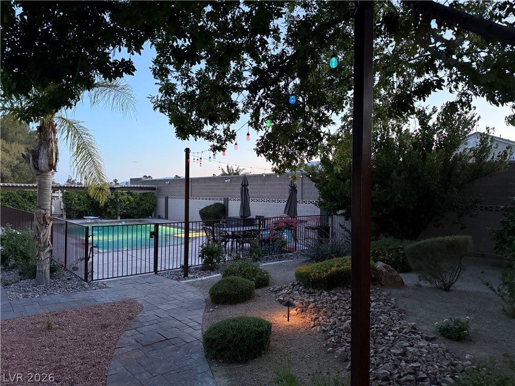 8645 Bright Angel Way Las Vegas NV 89149